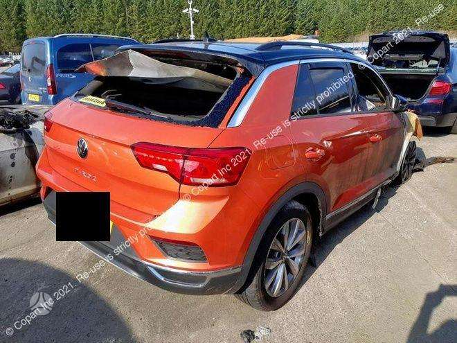 Volkswagen T-Roc по частям