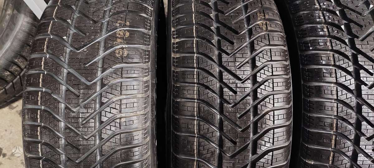 Pirelli, žieminės 195/55 R17