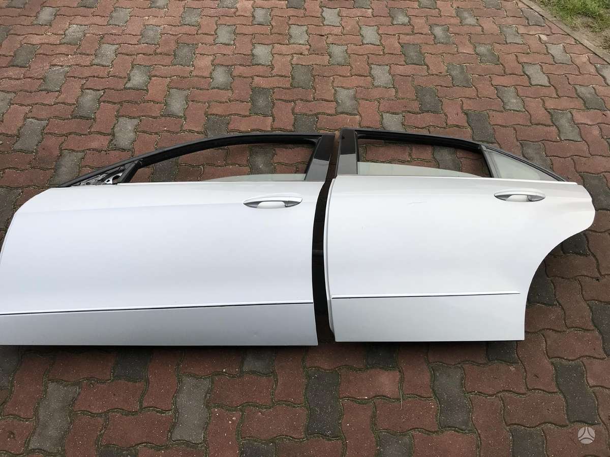 Mercedes-Benz E klasė по частям