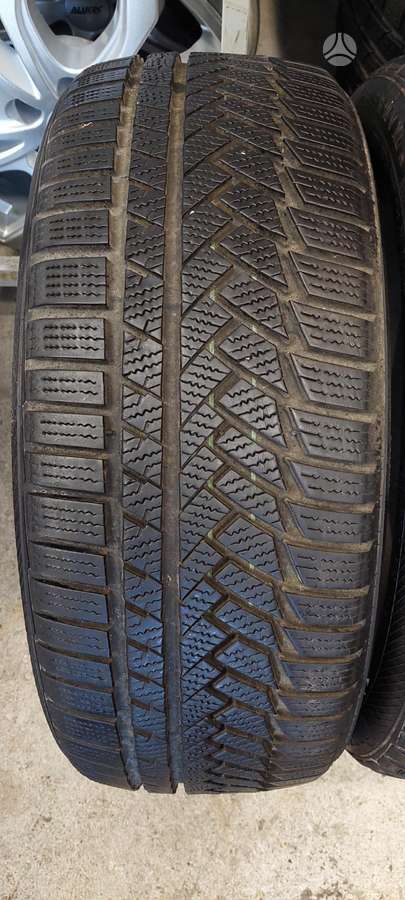 Continental, winter 215/45 R18