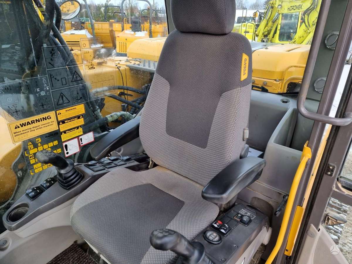 Volvo EC160DL, ekskavatoriai