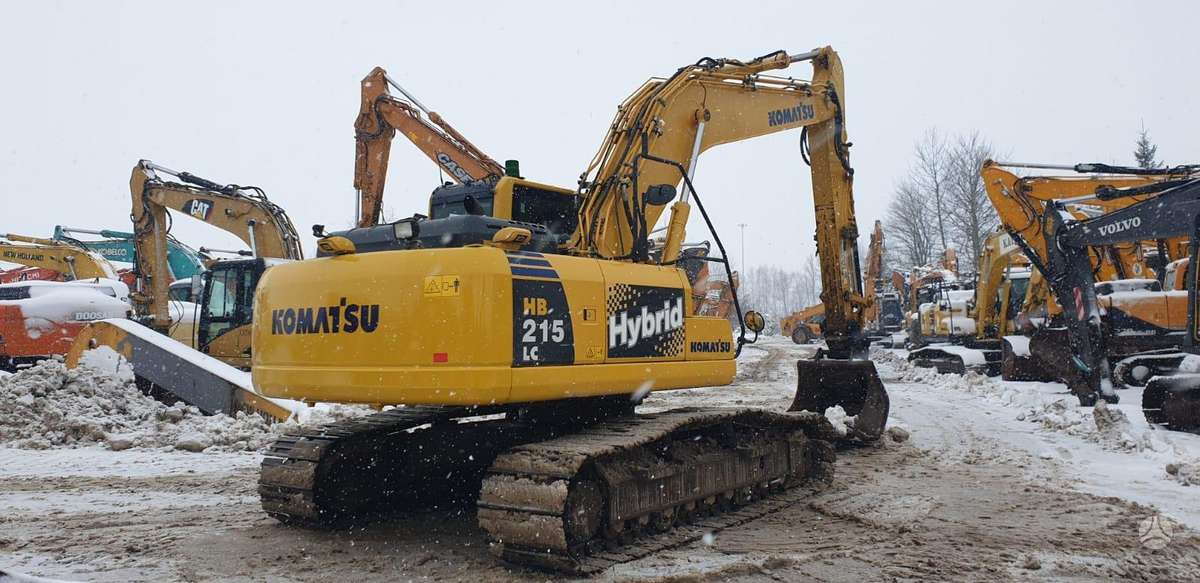 Komatsu HB215, экскаваторы
