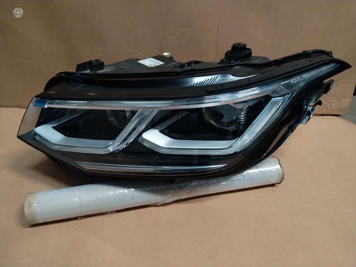 Volkswagen Tiguan lights