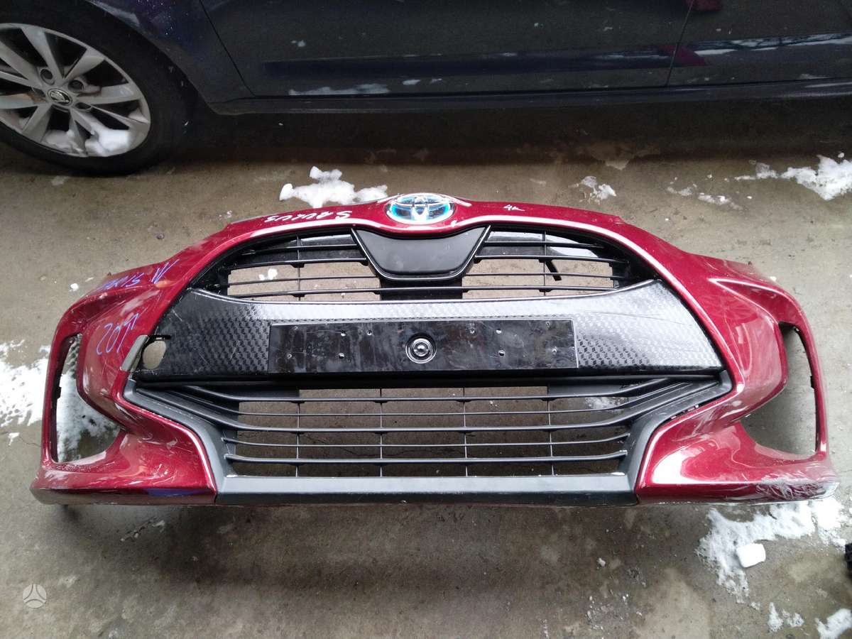 Toyota Yaris детали кузова