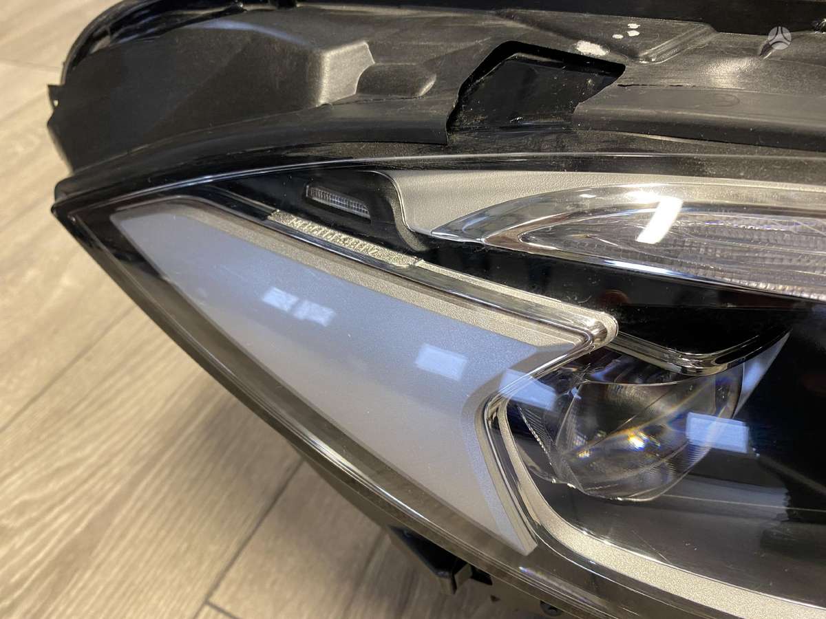 Mercedes-Benz CLS klasė lights