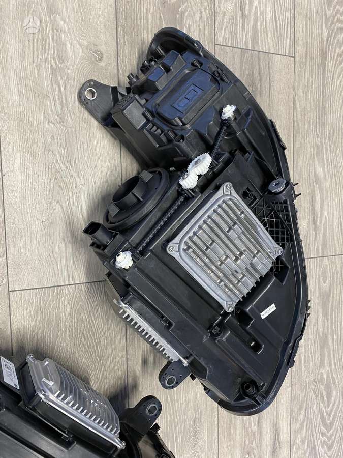 Mercedes-Benz CLS klasė lights