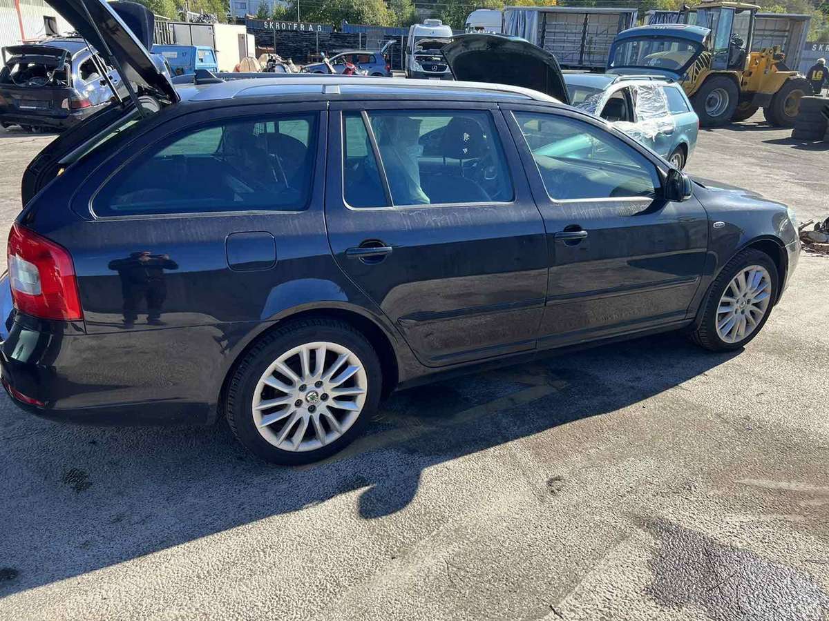 Skoda Octavia Europa xenon