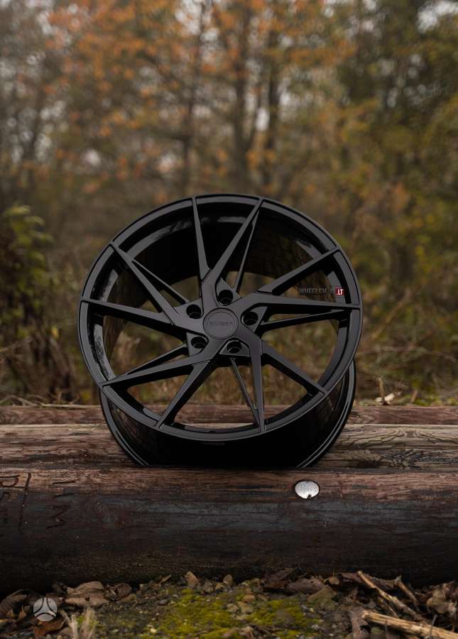 RIVIERA RF109 Gloss Black Flow Formed, легкосплавные , R20