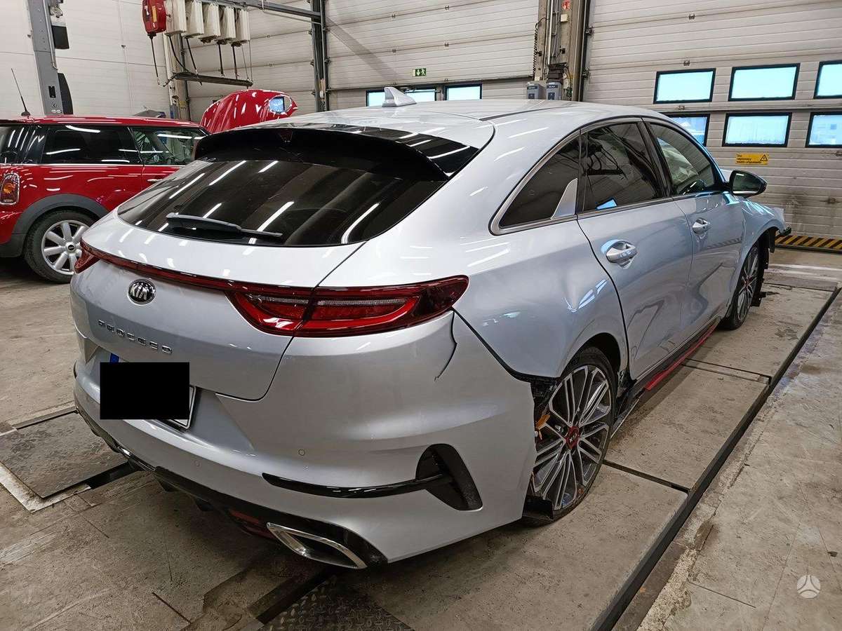 Kia ProCeed по частям