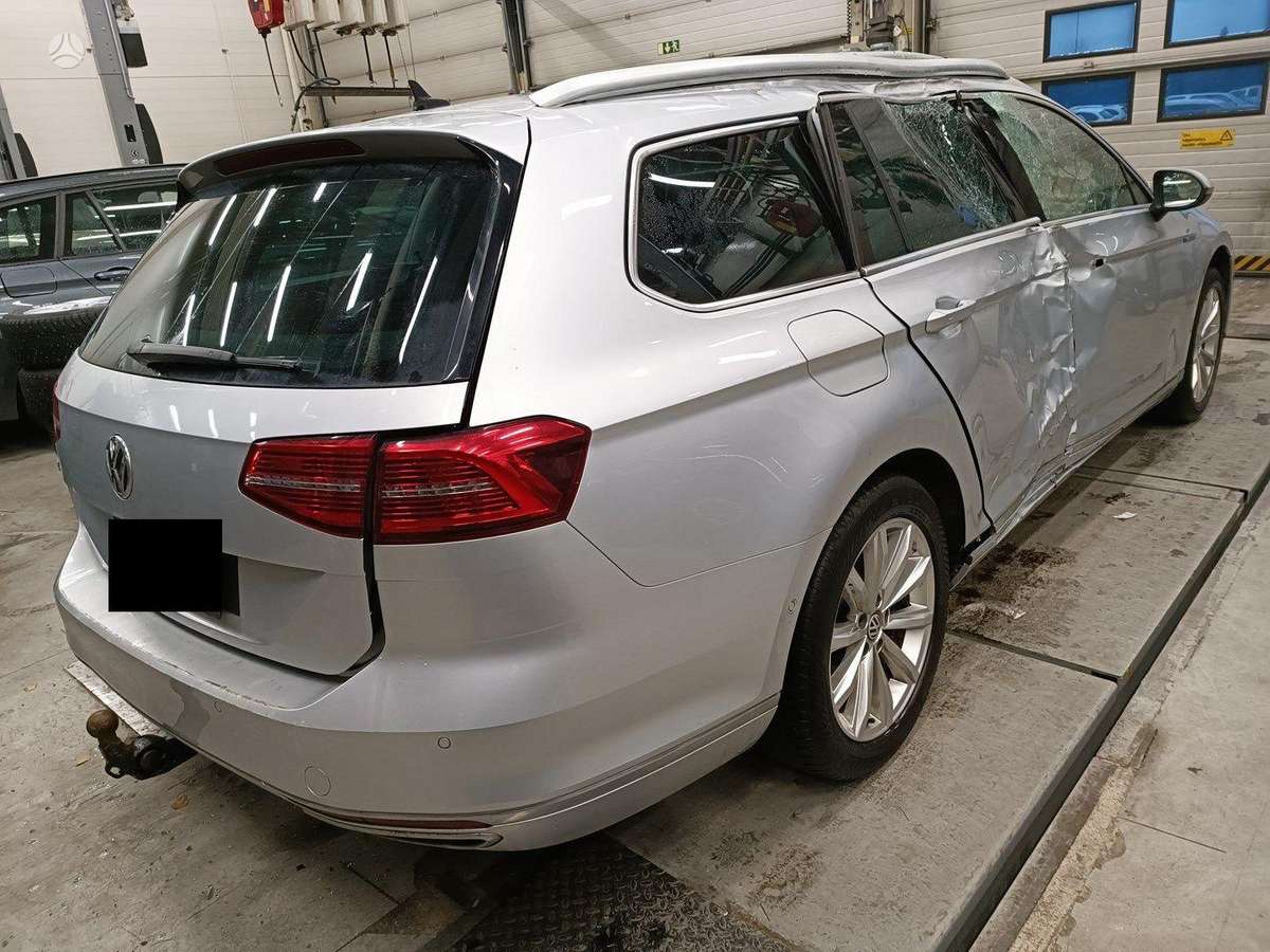 Volkswagen Passat for parts