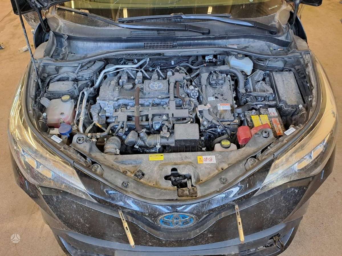 Toyota C-HR rezerves daļās