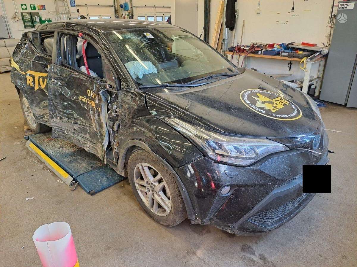 Toyota C-HR rezerves daļās