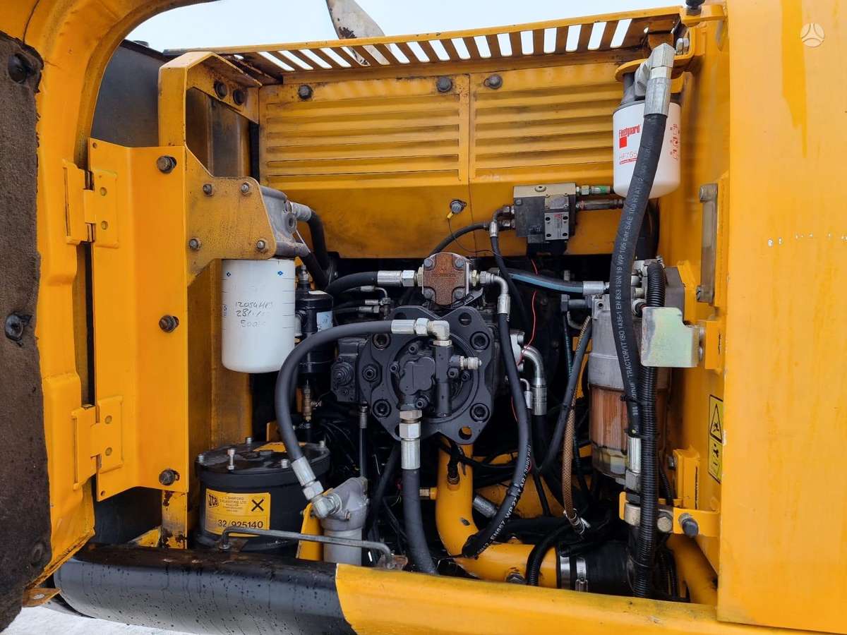 JCB JCB JS220LC, экскаваторы