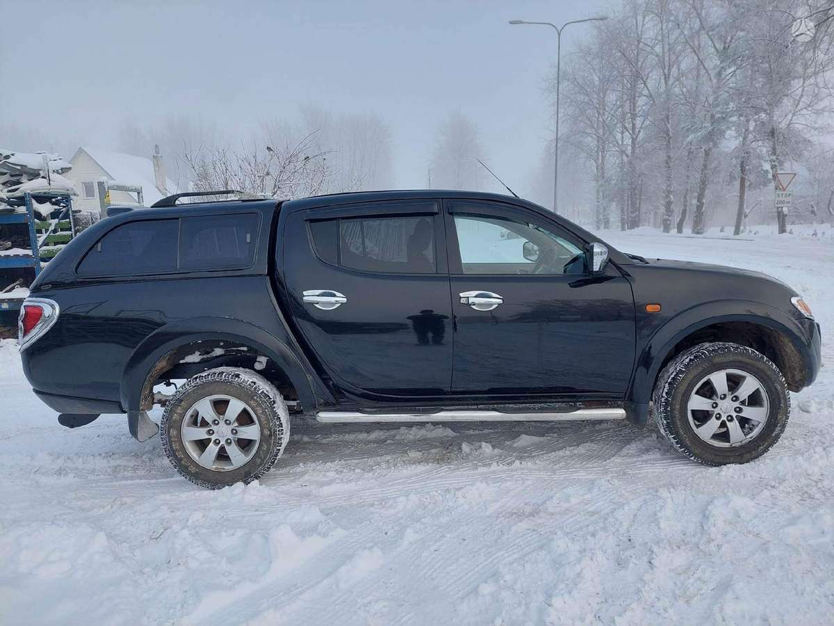 Mitsubishi L200 dalimis