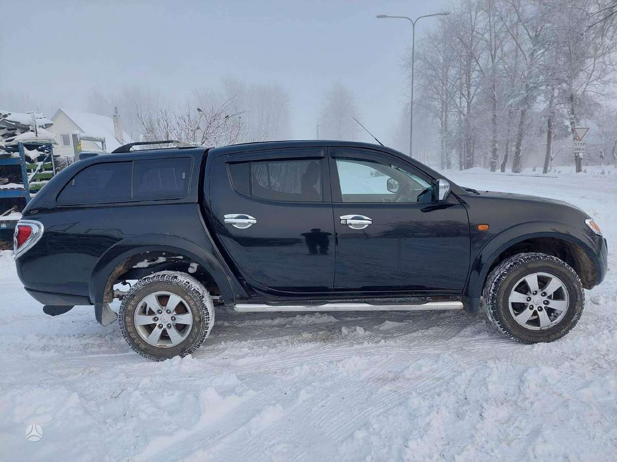 Mitsubishi L200 for parts