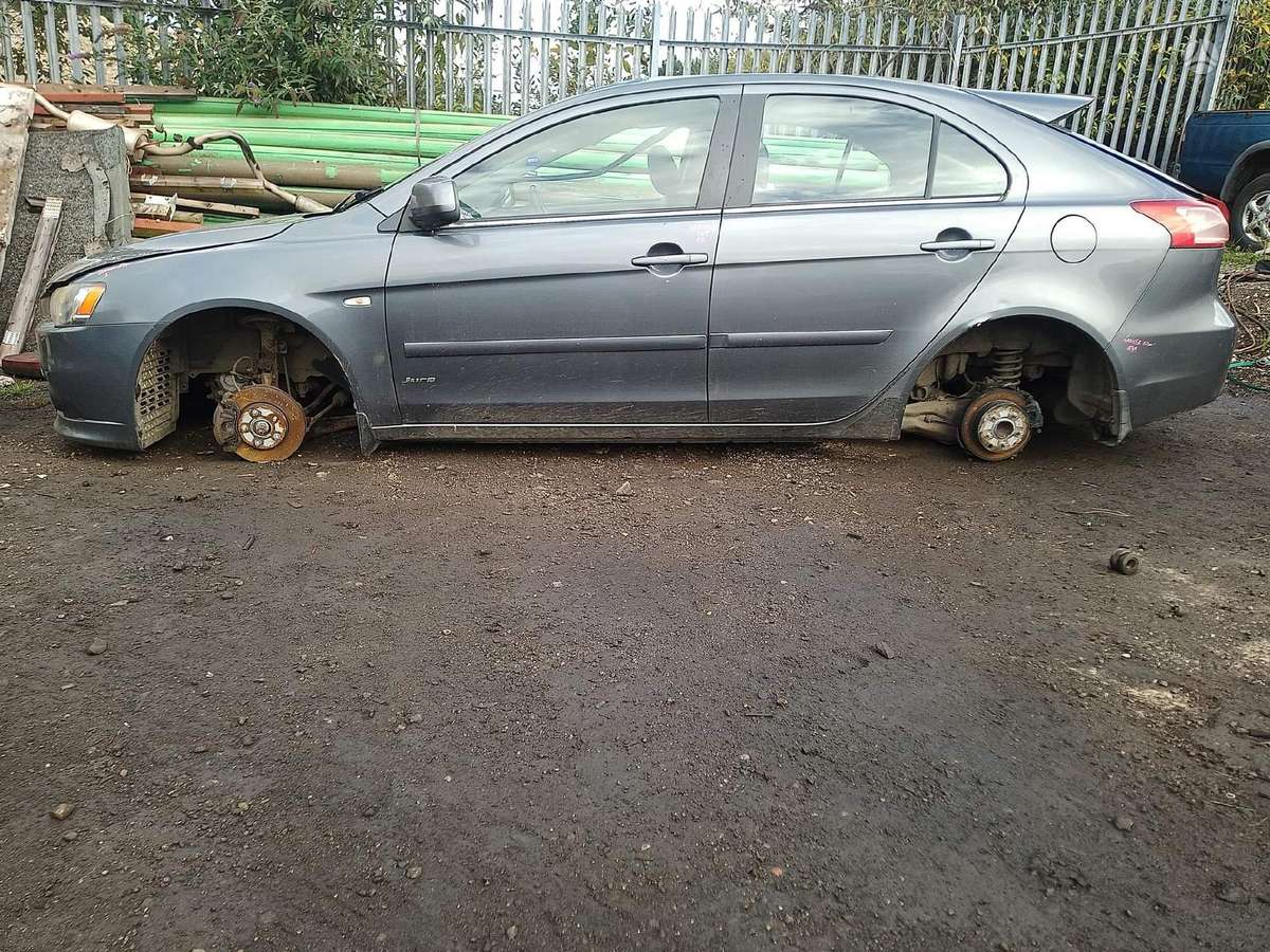 Mitsubishi Lancer dalimis
