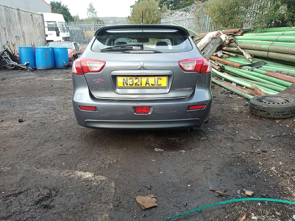 Mitsubishi Lancer по частям