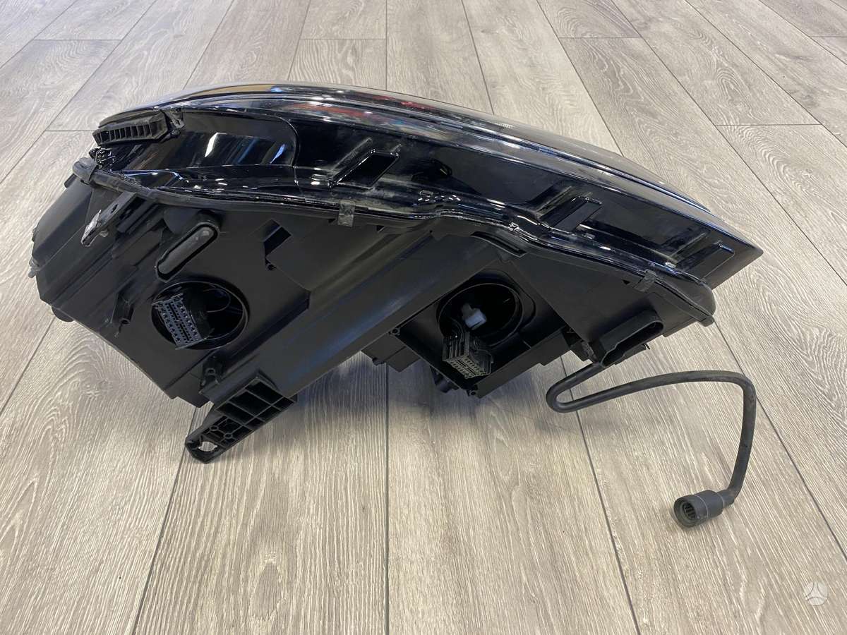 Volkswagen Tiguan lights