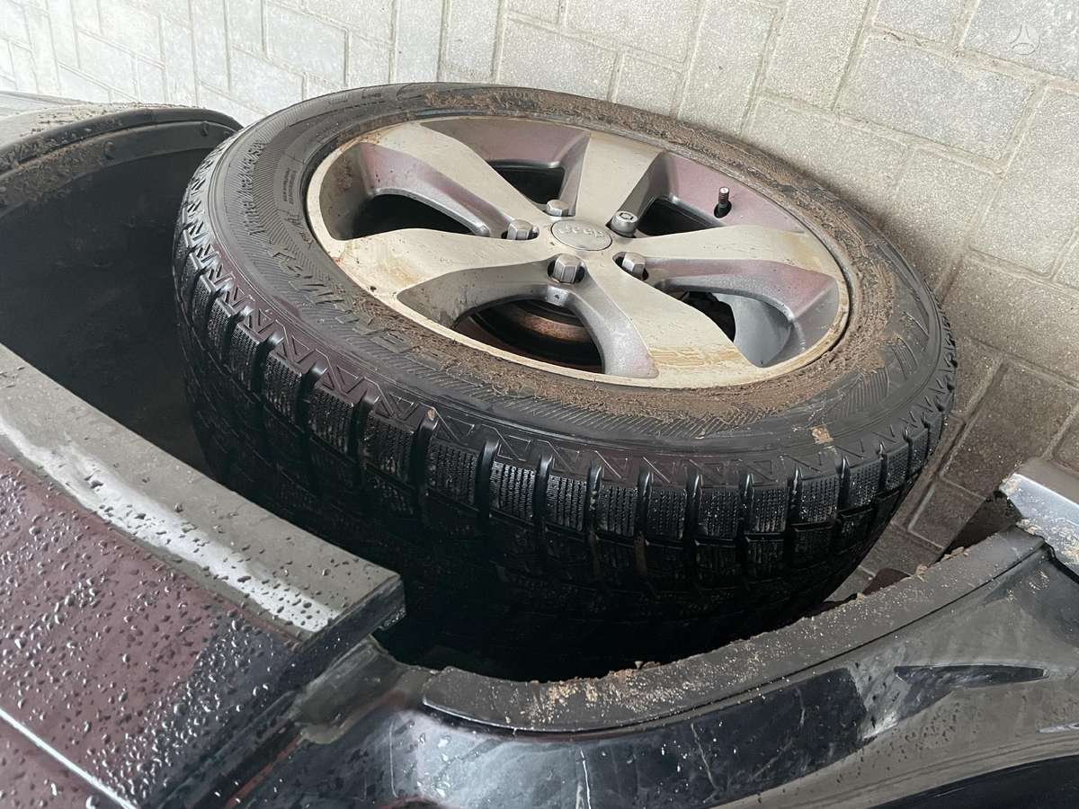 Jeep Grand Cherokee dalimis