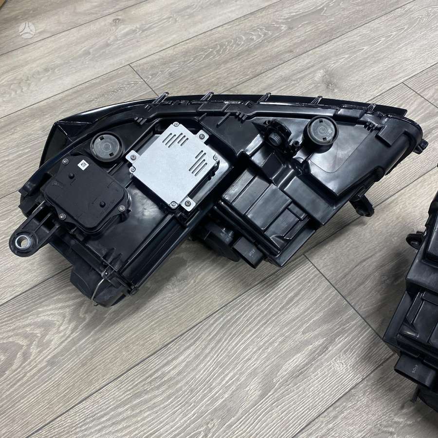 Volkswagen Passat žibintai