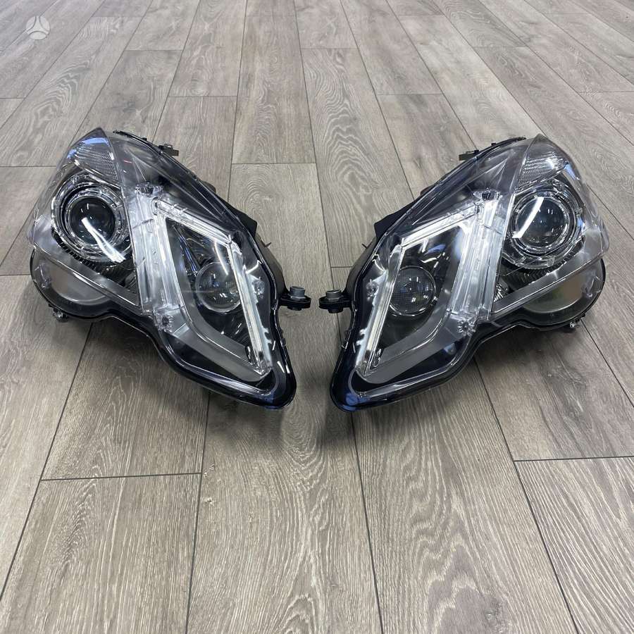Mercedes-Benz E klasė lights