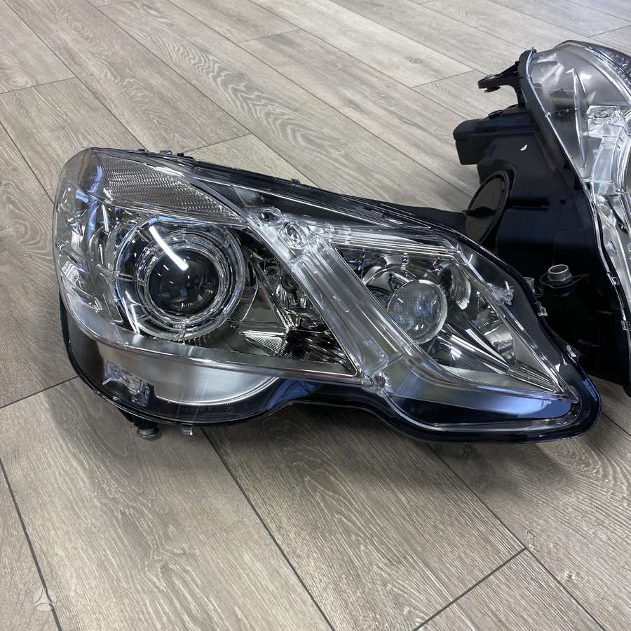 Mercedes-Benz E klasė lights