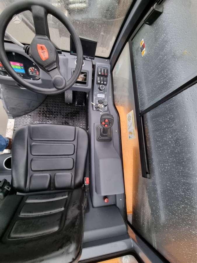 EVERUN ERT1500, self-propelled loaders