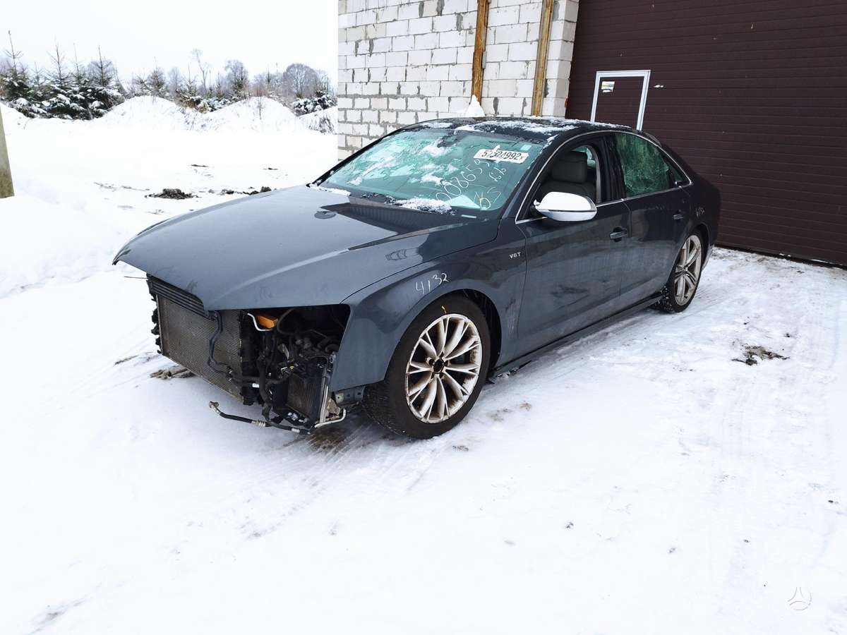 Audi S8 for parts