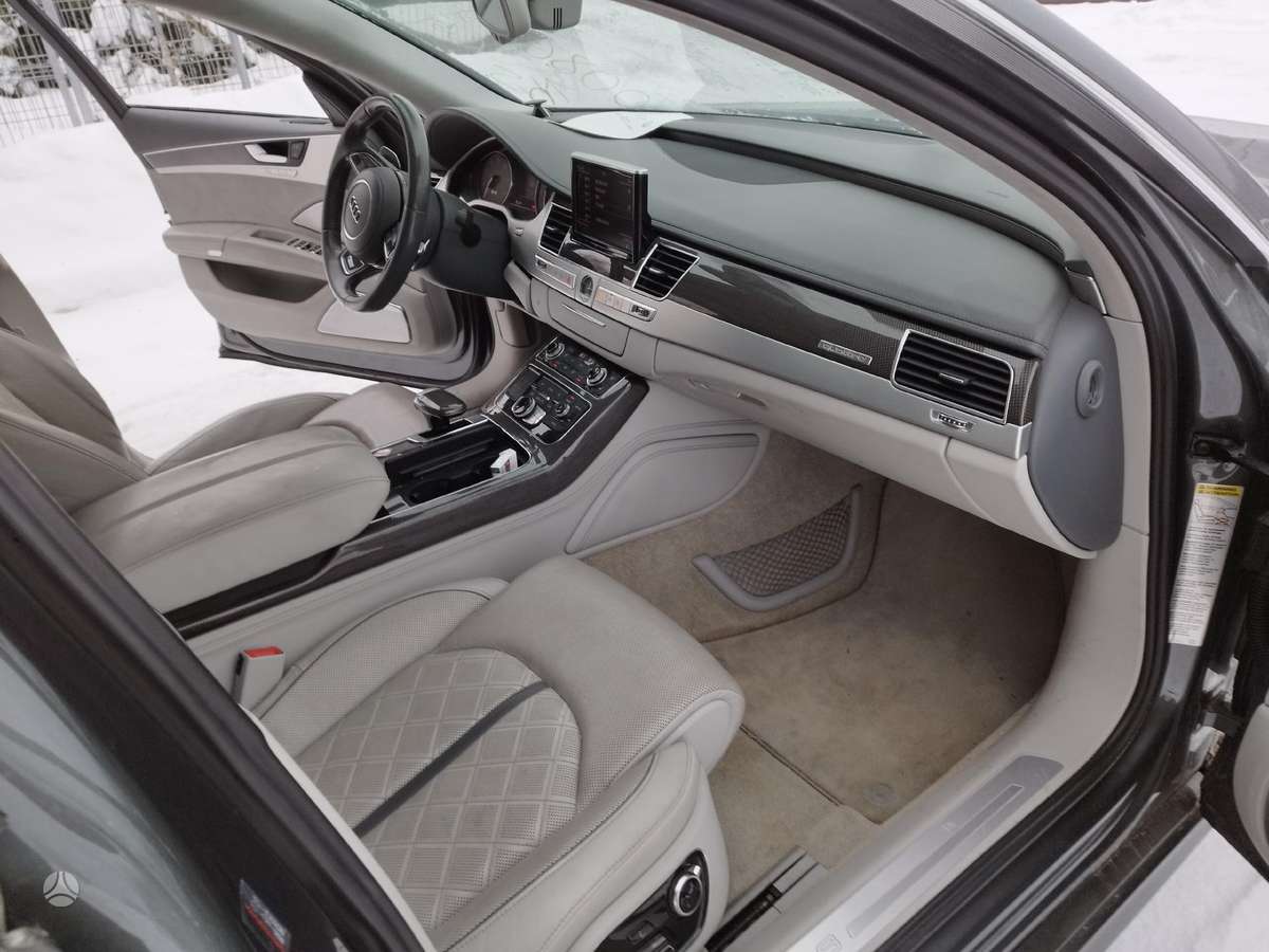 Audi S8 for parts