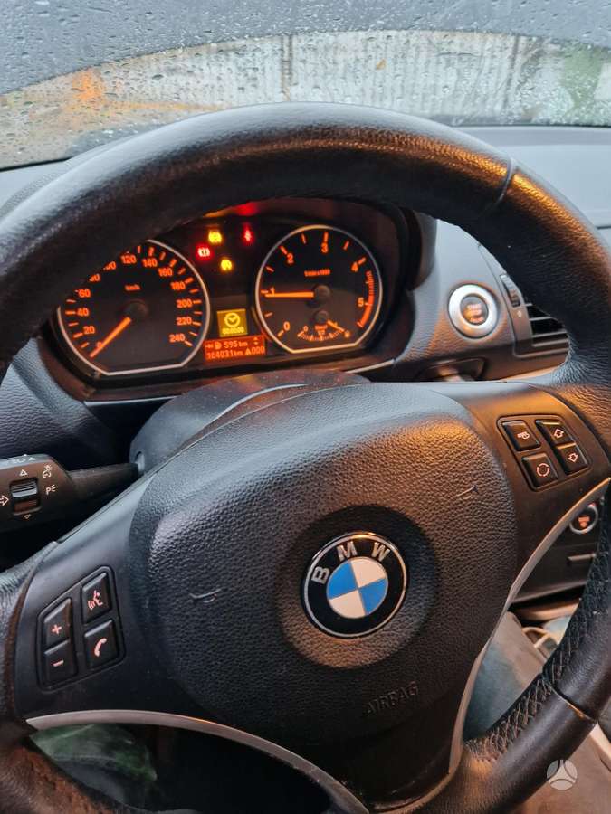 BMW 1 serija