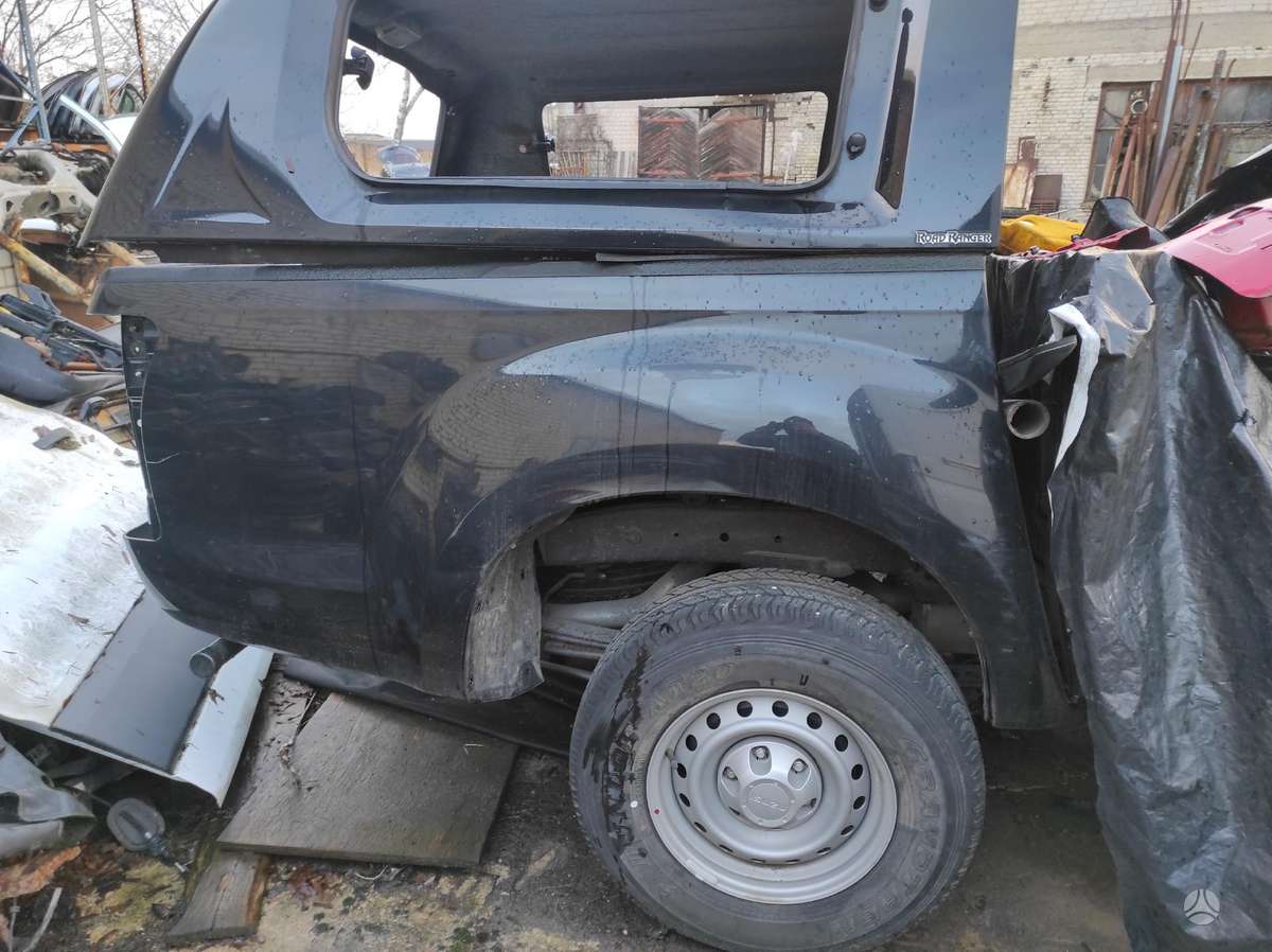 Isuzu D-Max