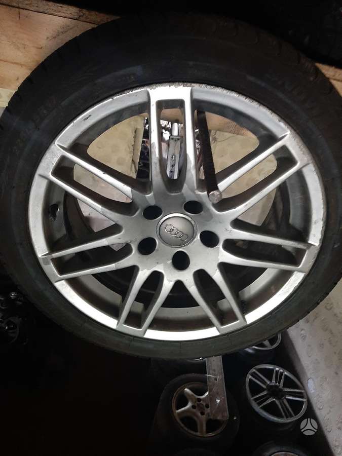 Audi A6 Pilna sline