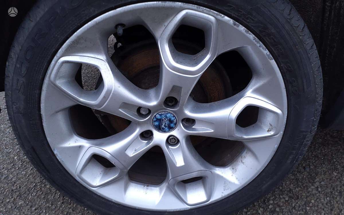 Ford Kuga dalimis. 6begiu