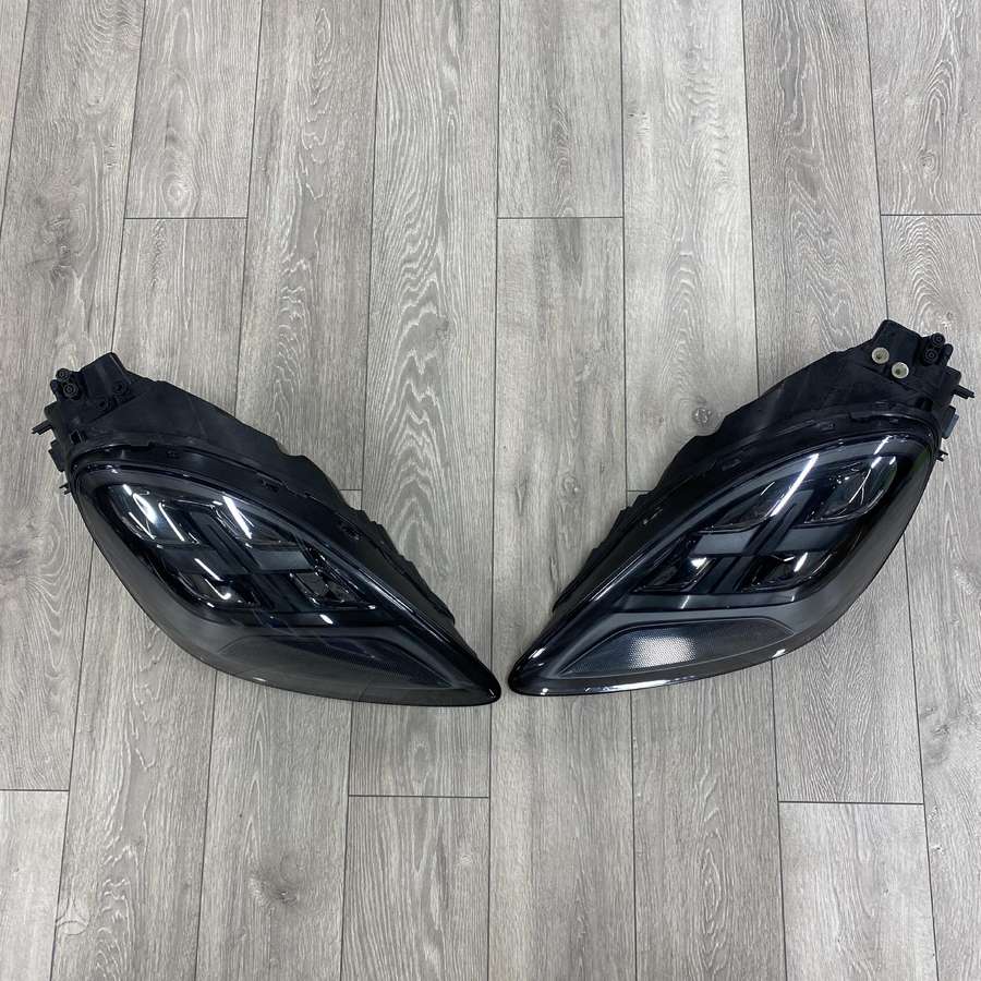 Porsche Cayenne lights