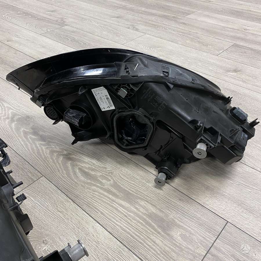 Porsche Cayenne lights
