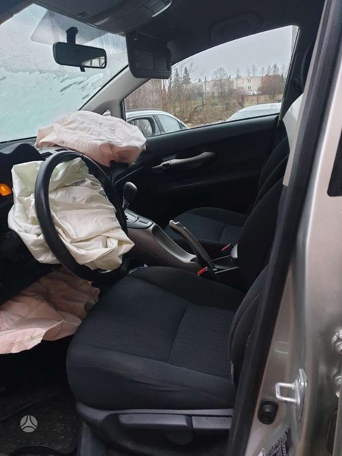 Toyota Auris rezerves daļās