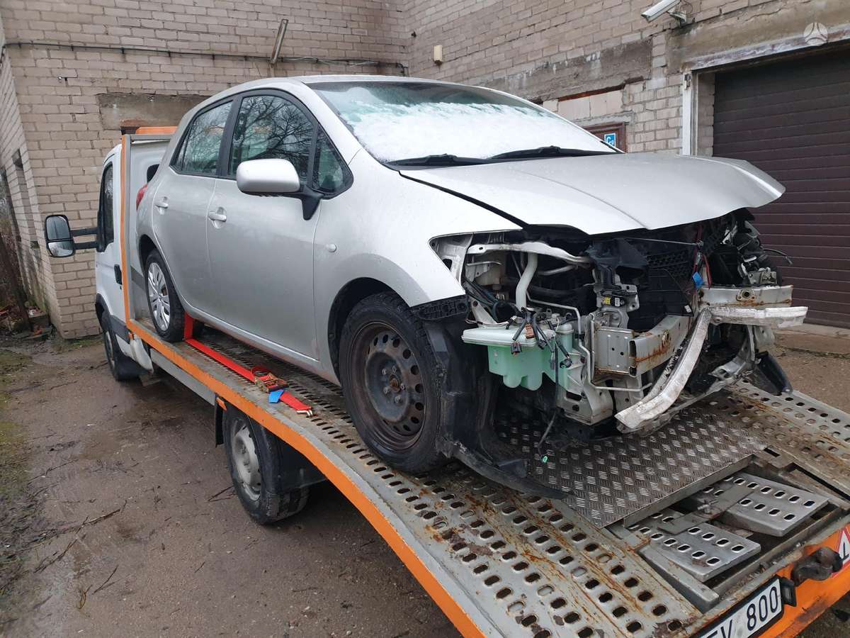 Toyota Auris rezerves daļās