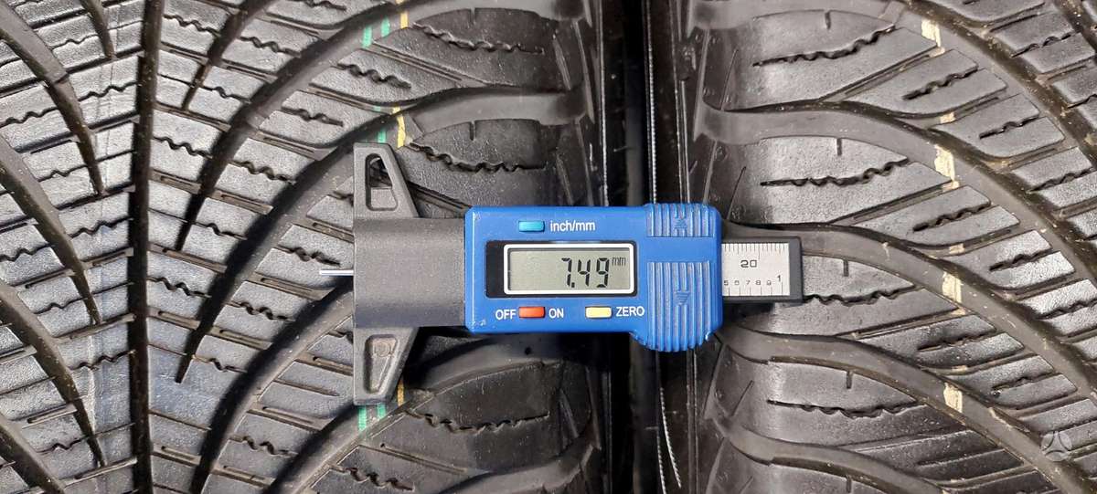 Goodyear, universalios 215/55 R17