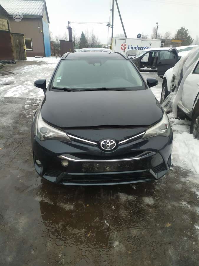 Toyota Avensis dalimis