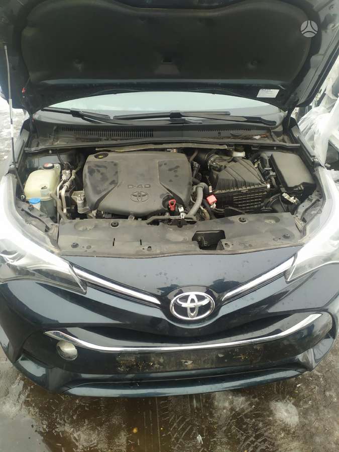 Toyota Avensis по частям