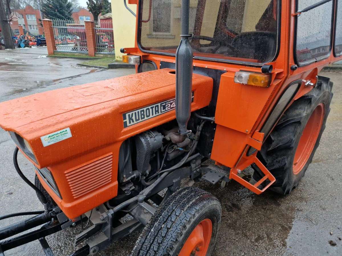 Kubota L245dt, traktoriai
