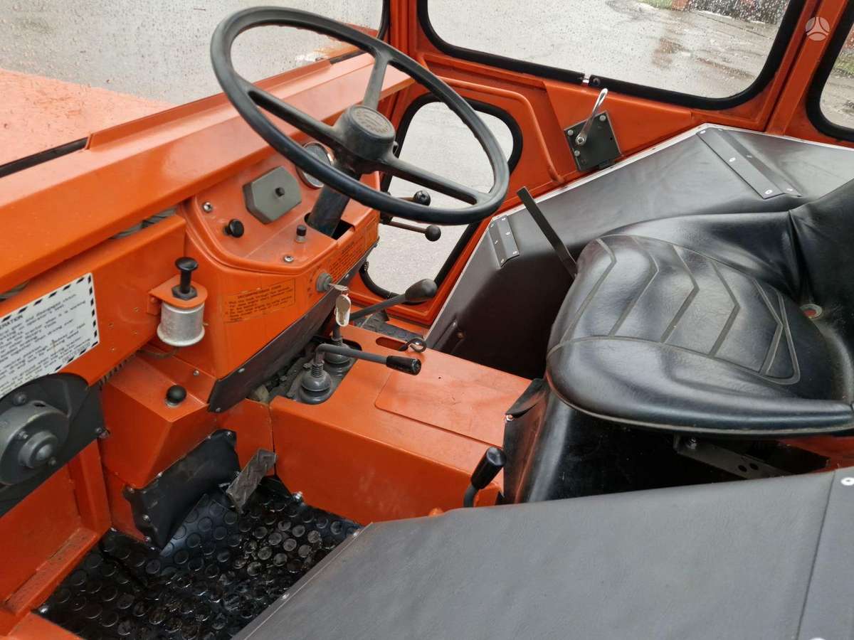 Kubota L245dt, traktoriai