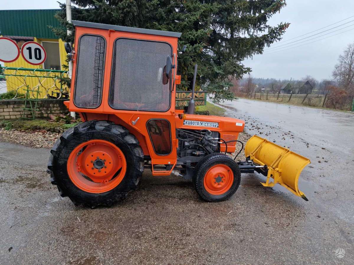 Kubota L245dt, тракторы