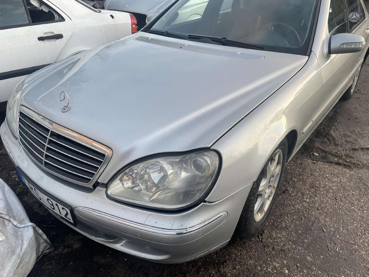 Mercedes-Benz S320
