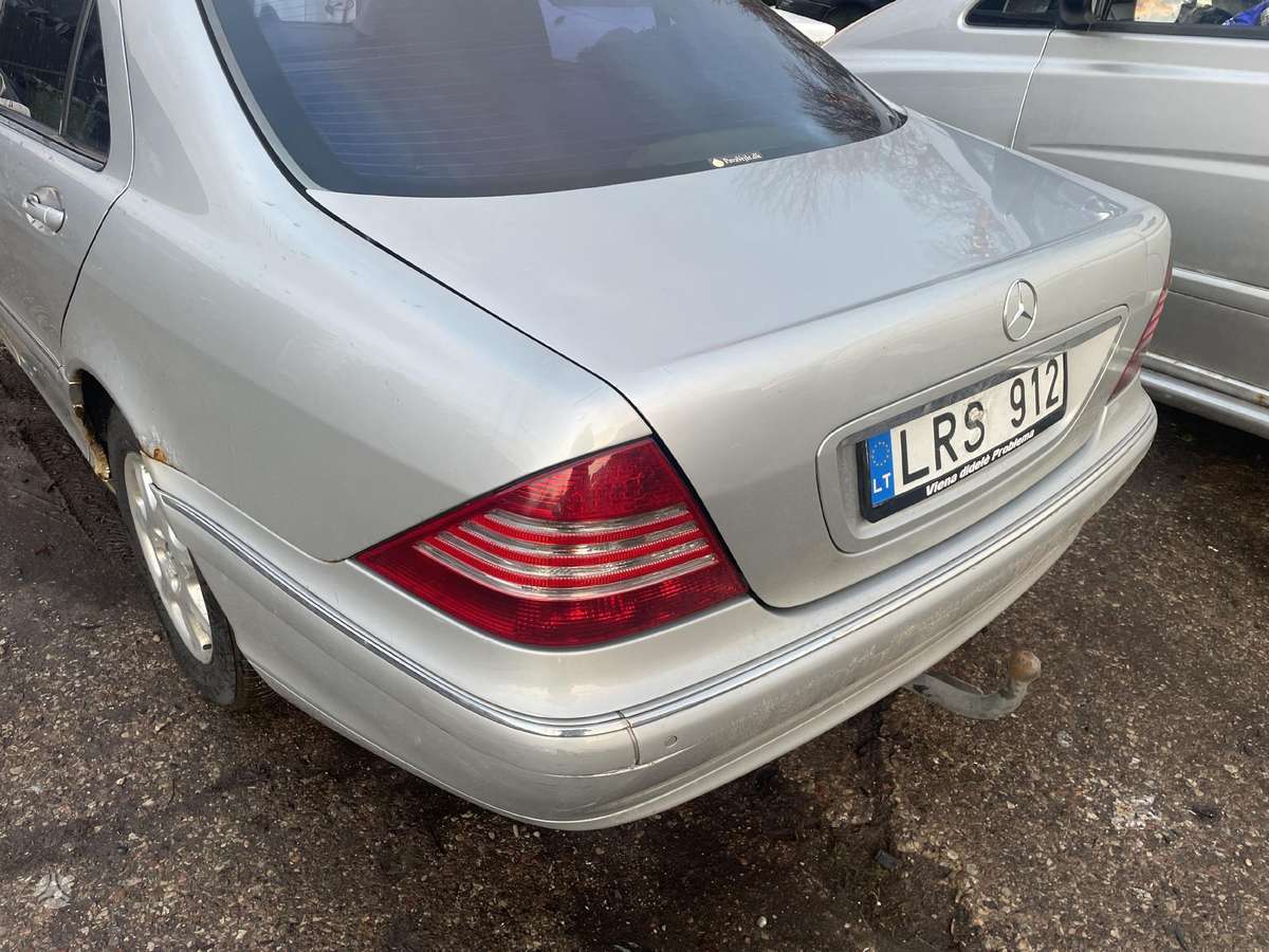 Mercedes-Benz S320