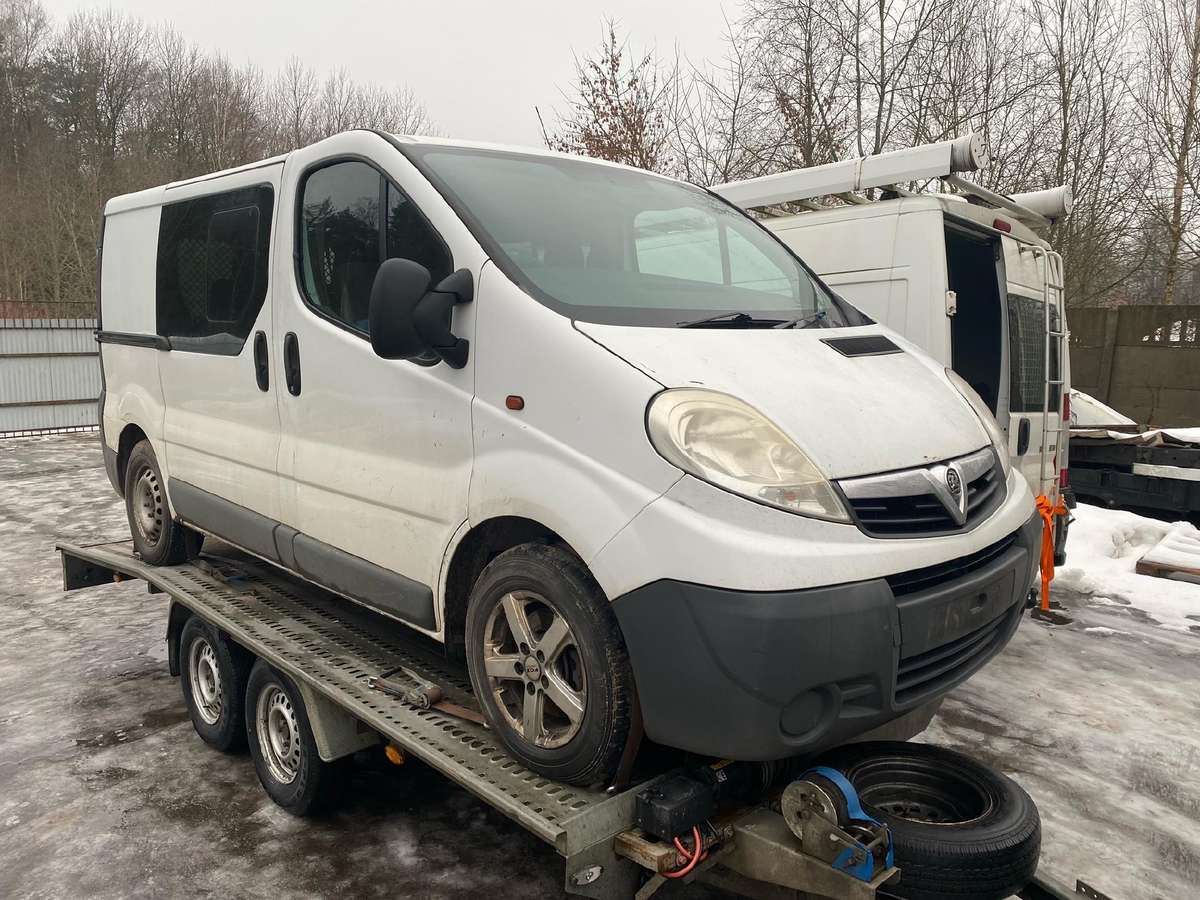 Opel Vivaro, cargo vans