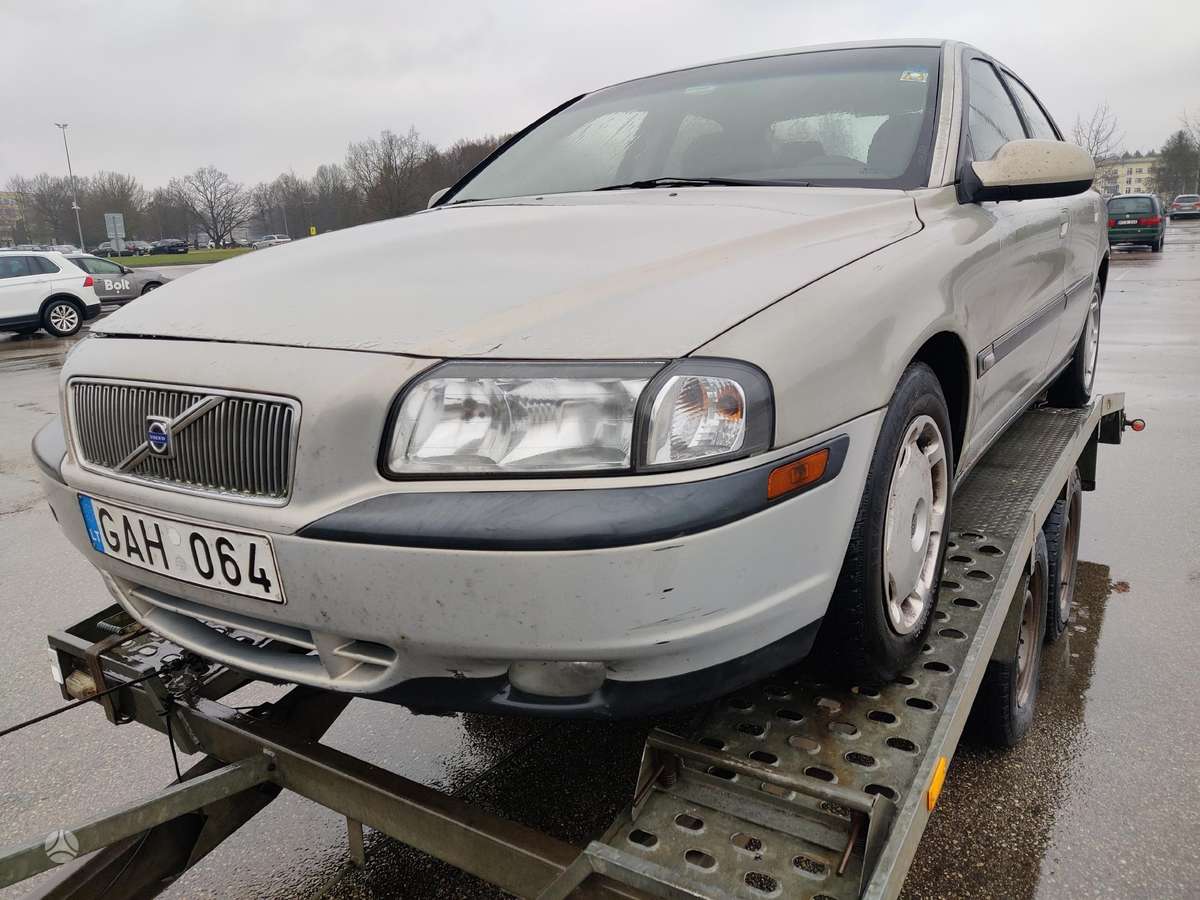 Volvo S80 for parts