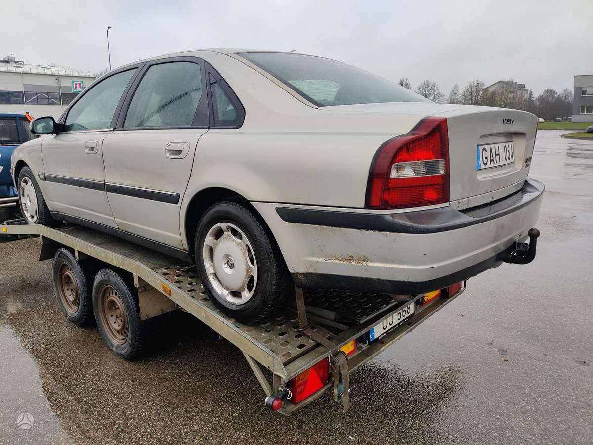 Volvo S80 for parts