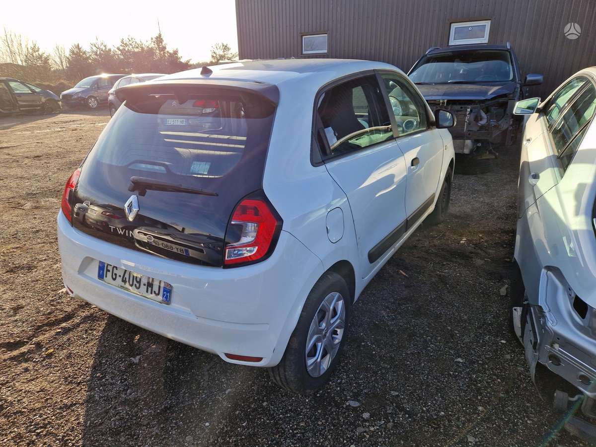 Renault Twingo rezerves daļās