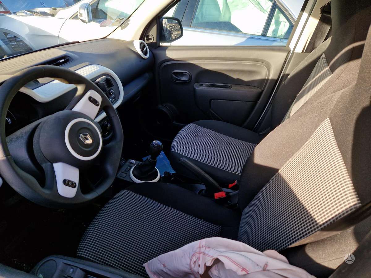 Renault Twingo rezerves daļās